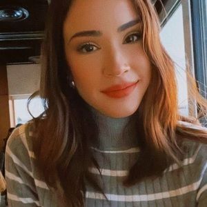 Meet your Posher, Larissa